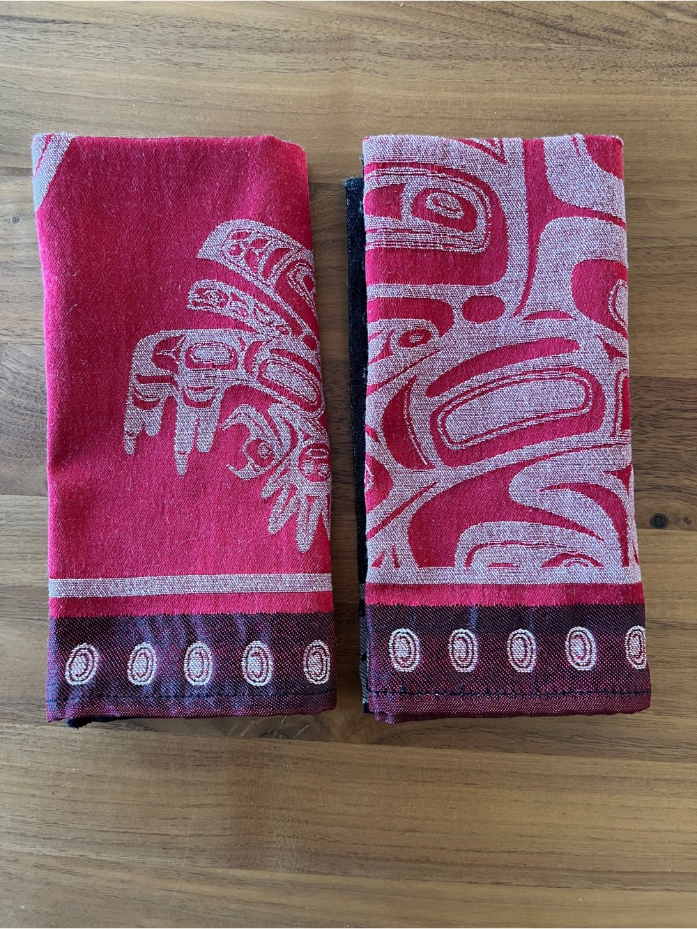 NATIVE NORTHWEST Set of 2 Cloth Dinner Napkins Running Raven Indigenous Artist